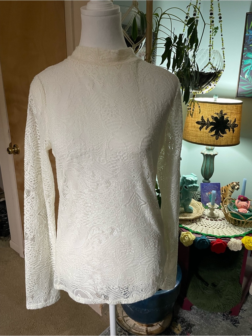 Express Cream Lace Long-Sleeve Mock Neck Top